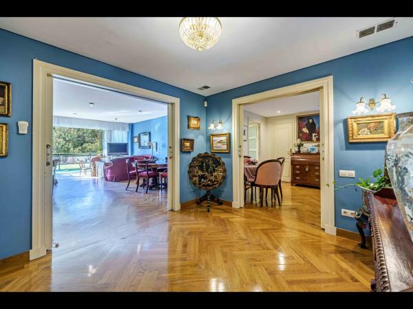 Piso en venta en  Paseo Reding, 51, Málaga photo 2