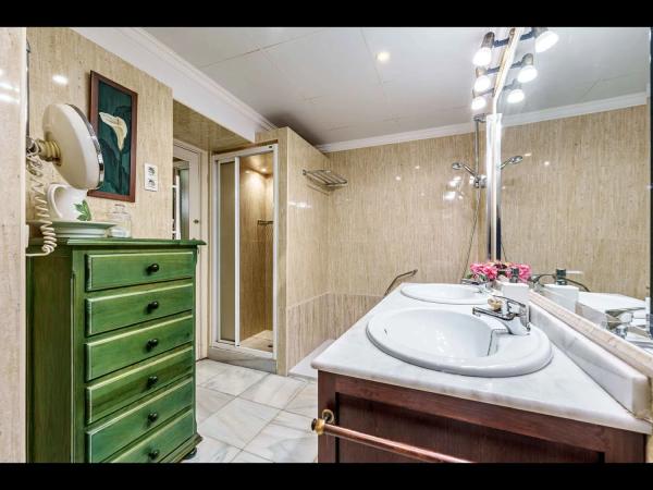 Piso en venta en  Paseo Reding, 51, Málaga photo 3