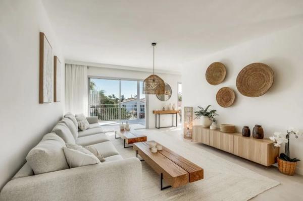 Chalet independiente en venta en Calle Real, Marbella thumbnail 1