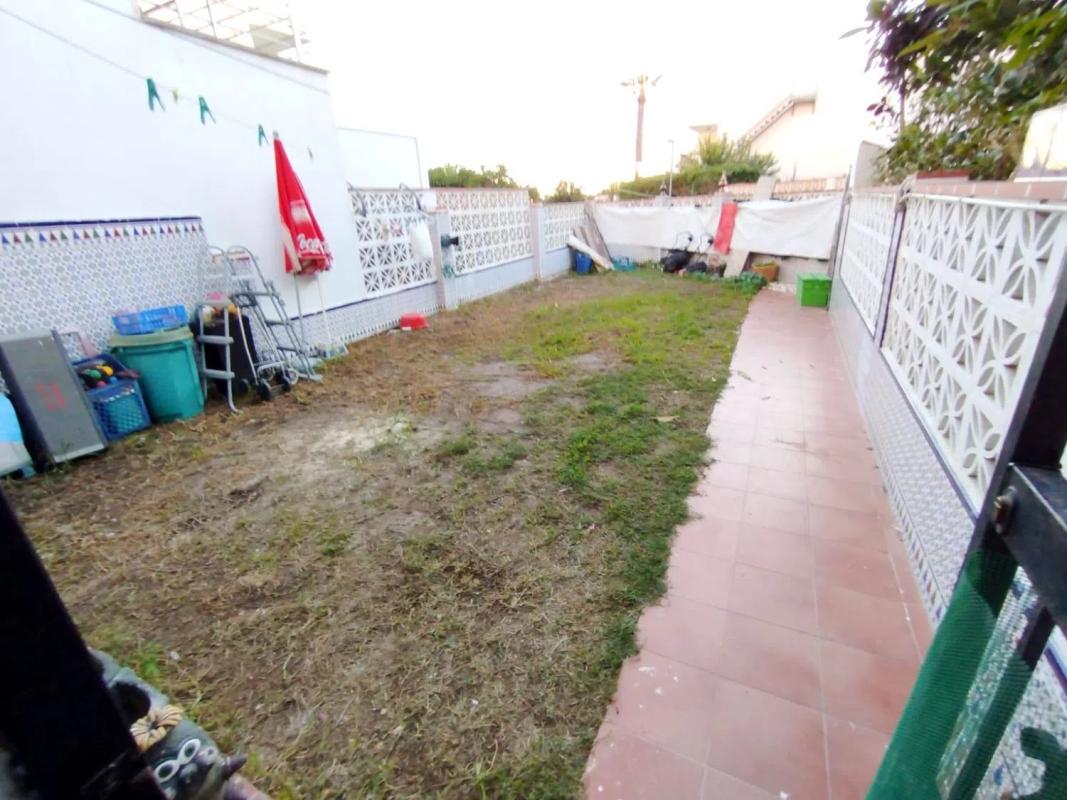 Sale of independent chalet in Avenida de la Torre, Rincón de la Victoria
photo 2