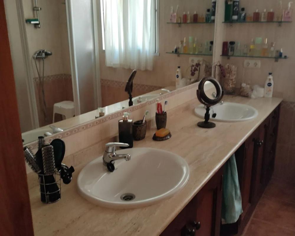 Sale of independent chalet in Avenida del Manzano, Marbella
 photo 3
