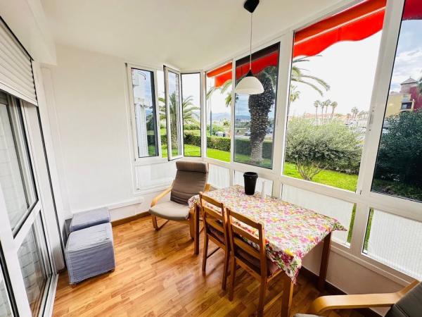 Apartment for sale in Laguna Beach, Torrox thumbnail 2
