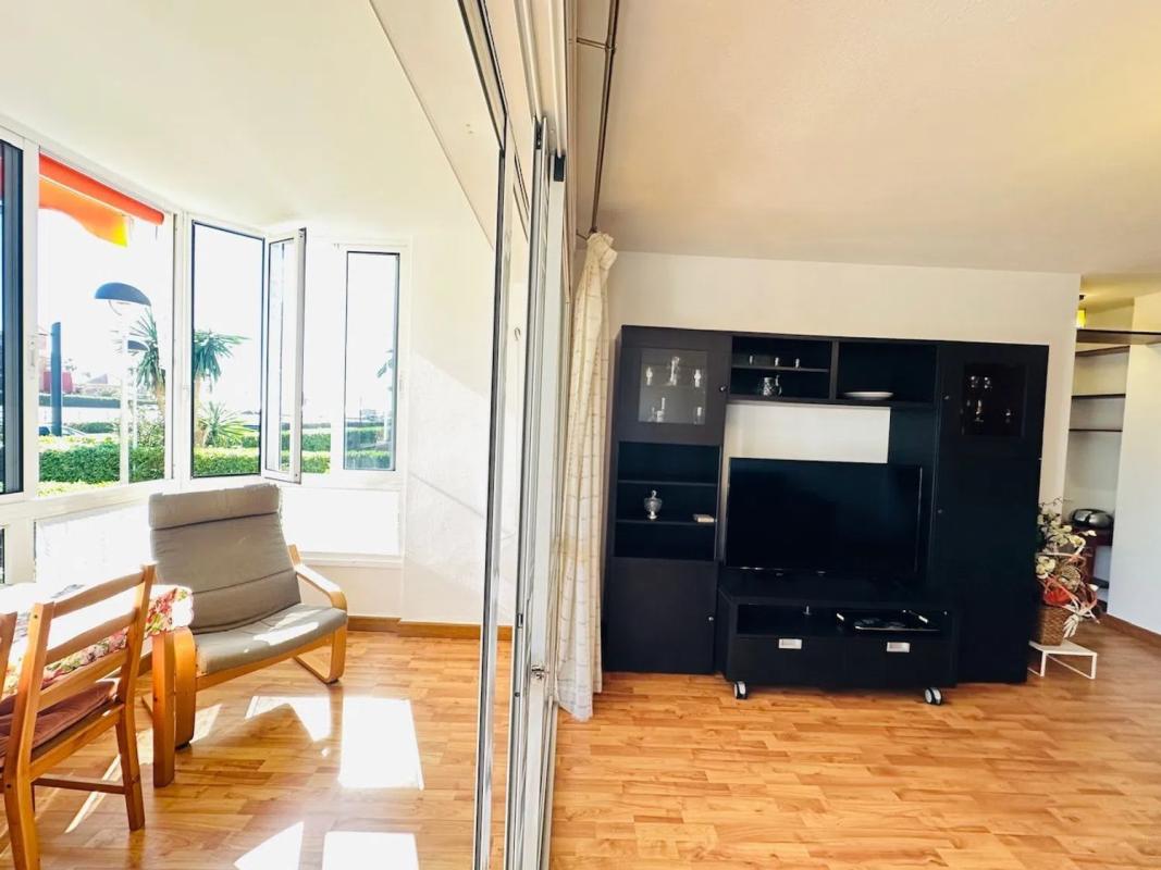 Sale of apartment in Laguna Beach, Torrox
 photo 4