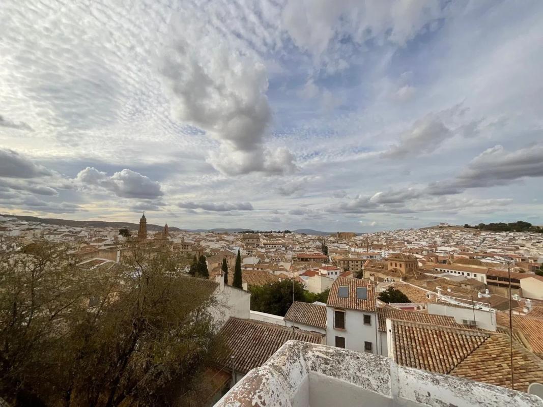 Sale of independent chalet in Calle del Colegio, Antequera
photo 1