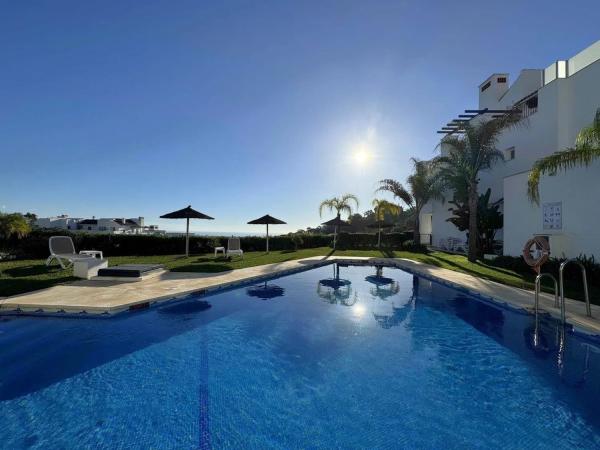Ático en venta en Calle Clara Campoamor, Ojén photo 1