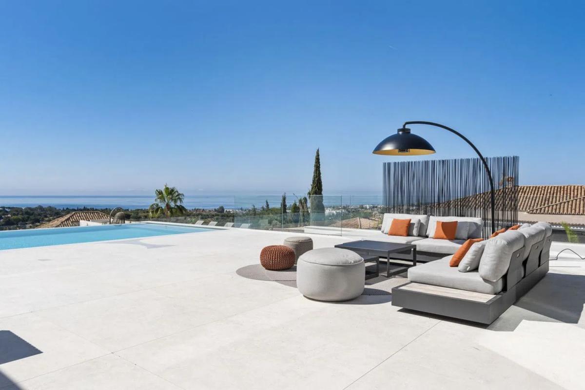 Sale of independent chalet in Calle Sauce, Benahavís
photo 1