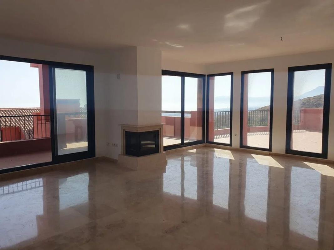 Продажа квартиры на Barrio Sitio de Calahonda, Михас
photo 2