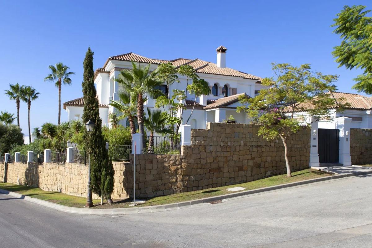 Sprzedaż niezależnego domku jednorodzinnego w Plaza de la Victoria, Marbella photo 5