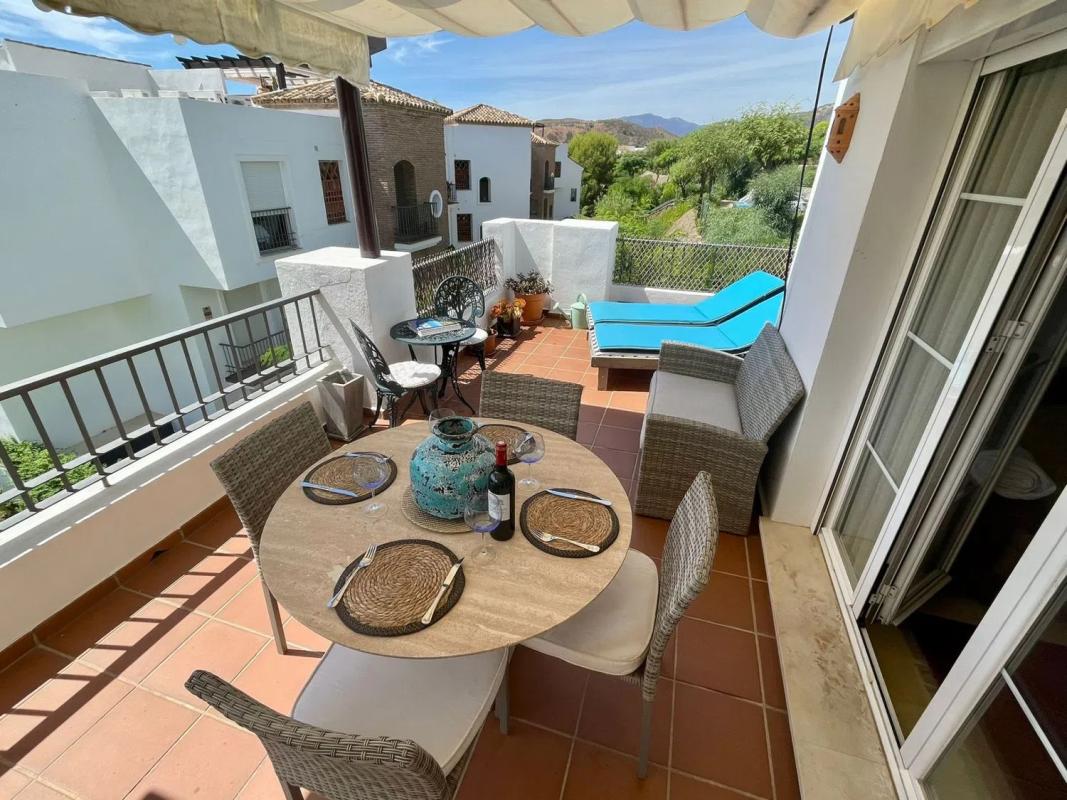 Venta de piso en Urbanizacion los Aguilares, Benahavís
photo 2