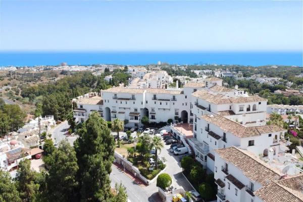 Piso en venta en Barrio Sitio de Calahonda, Mijas photo 1