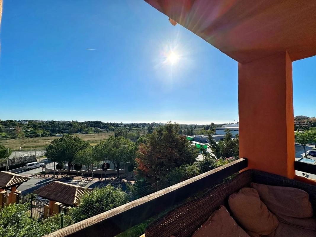 Venta de piso en Avenida de la Alquería, Benahavís
photo 2