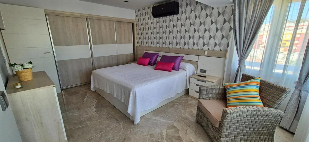 Penthouse sale in La Carihuela - Los Nidos, Torremolinos photo 5