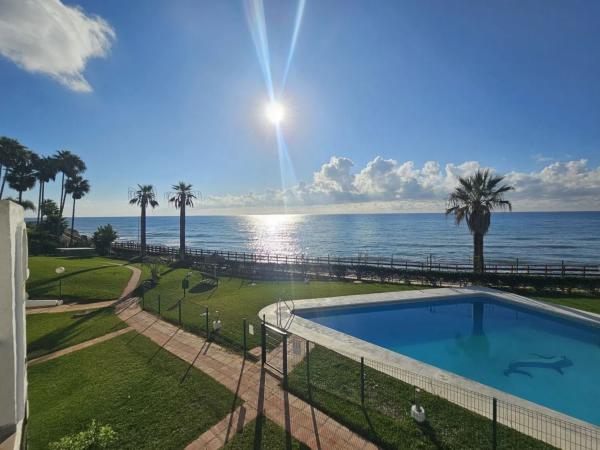 Chalet independiente en venta en Calle Mar de Calahonda, Mijas photo 1