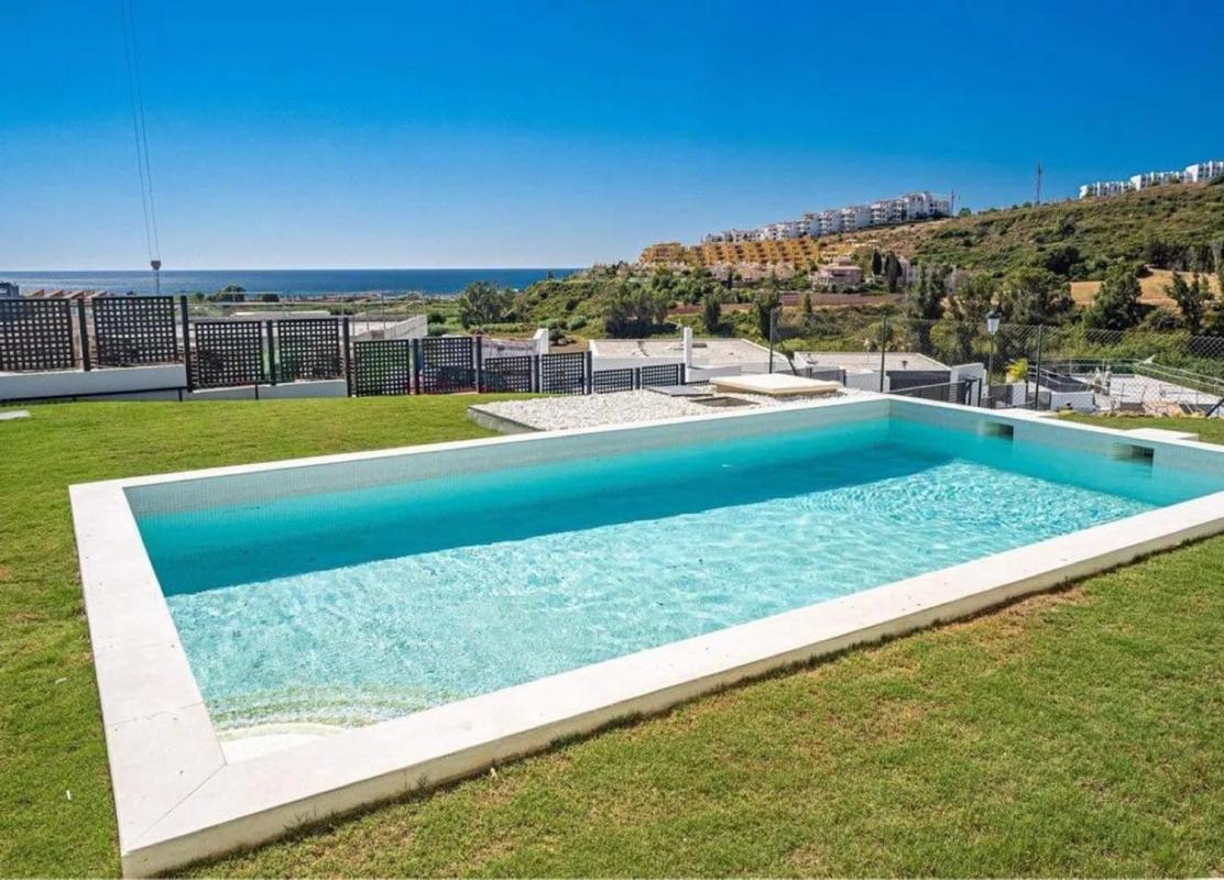 Sale of independent chalet in Manilva, Manilva
 photo 2
