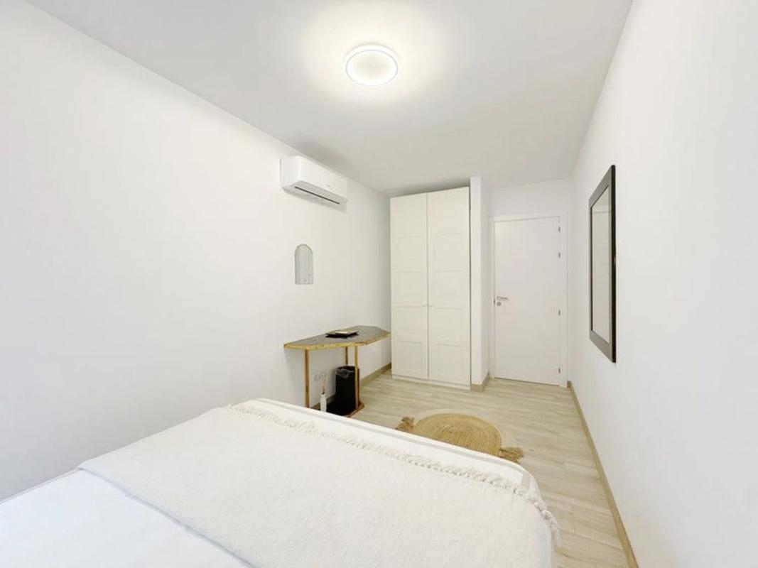 Venta de piso en Avenida Virgen del Rocío, Marbella
 photo 4