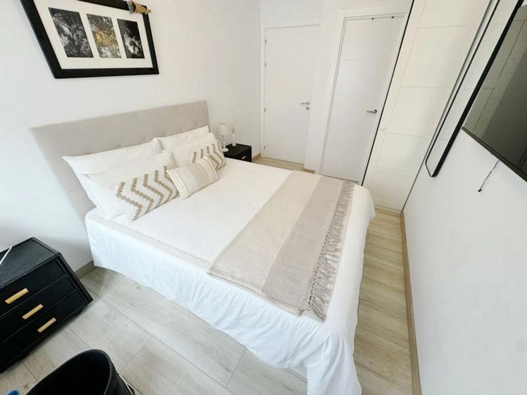 Venta de piso en Avenida Virgen del Rocío, Marbella
 photo 5