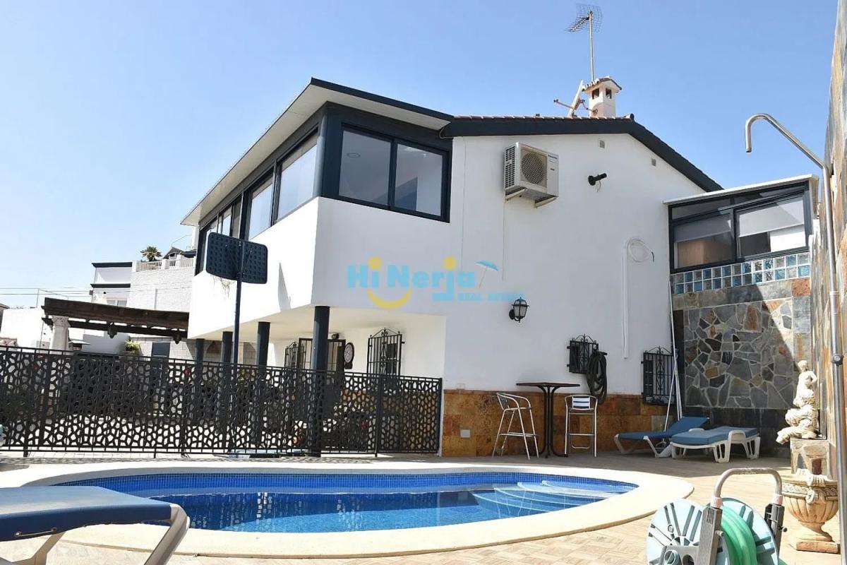 Venta de chalet independiente en Avda Pescia - Ctra de Frigiliana, Nerja
photo 1