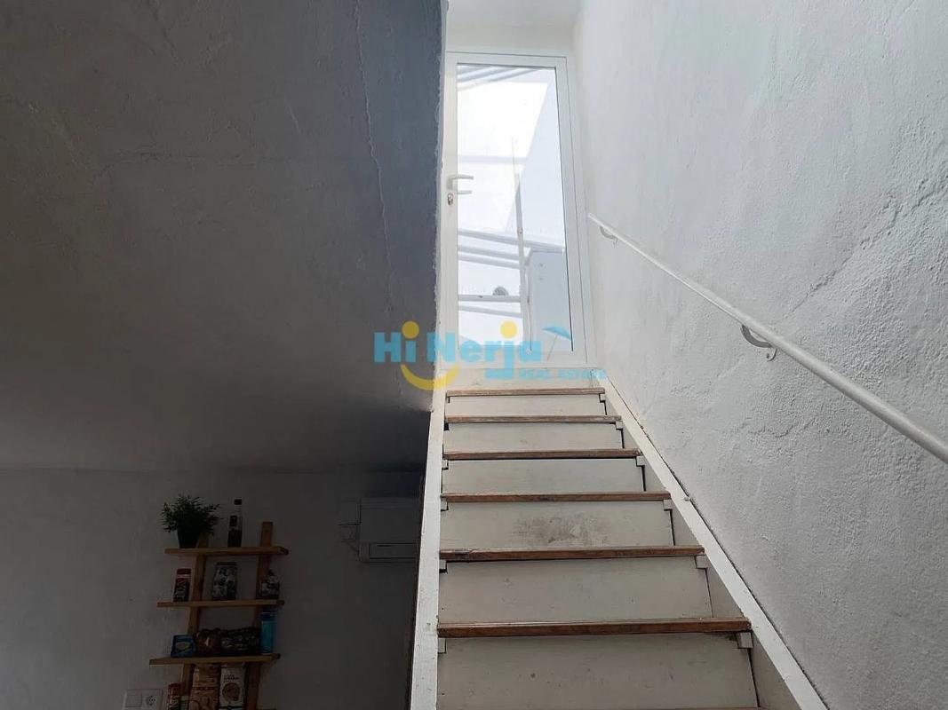 Sprzedaż niezależnego domku jednorodzinnego w Avda Pescia - Ctra de Frigiliana, Nerja photo 4