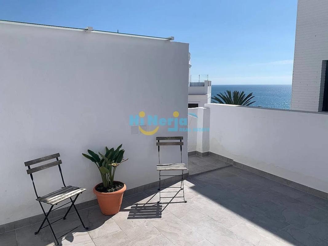 Sprzedaż niezależnego domku jednorodzinnego w Avda Pescia - Ctra de Frigiliana, Nerja photo 5