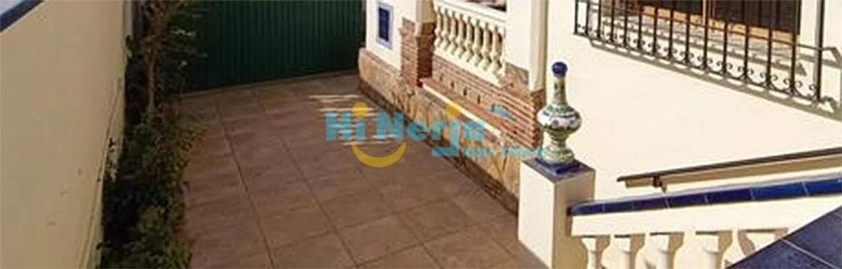 Продажа отдельного шале в  Avda Pescia - Ctra de Frigiliana, Нерха photo 2