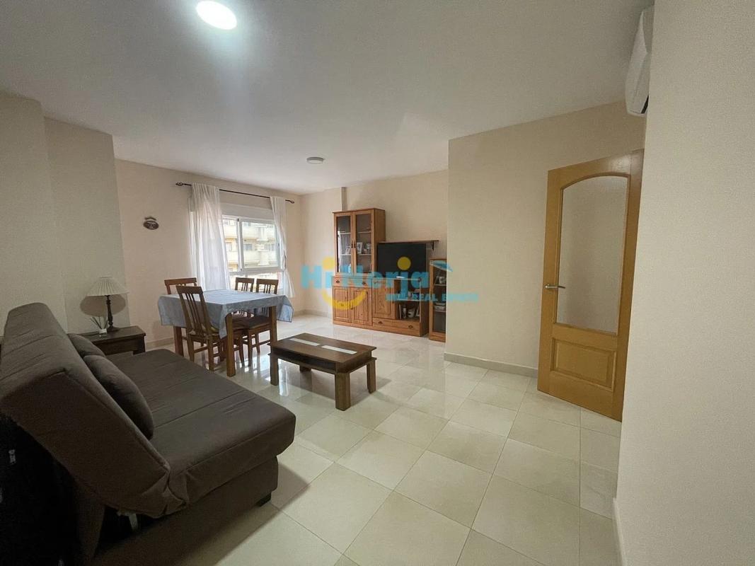 Venta de piso en Avda Pescia - Ctra de Frigiliana, Nerja
photo 1