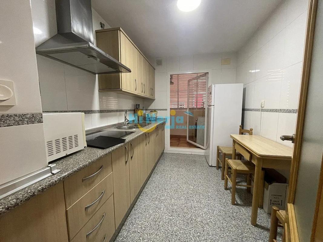 Venta de piso en Avda Pescia - Ctra de Frigiliana, Nerja
photo 3