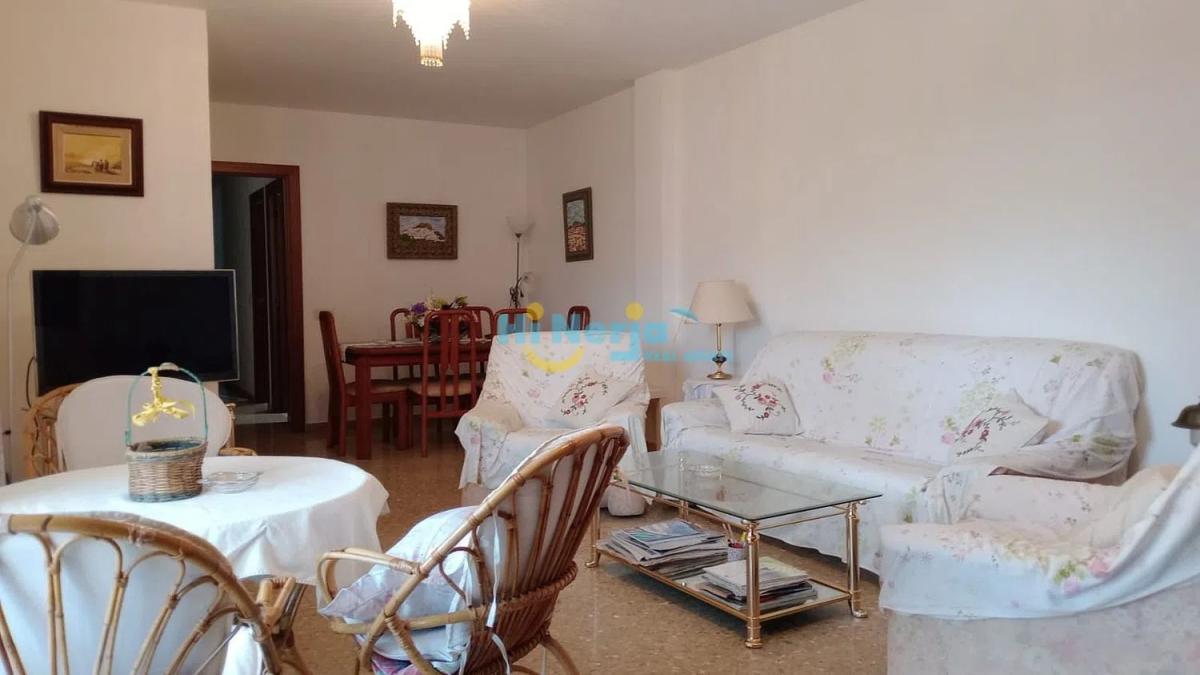 Venta de piso en Avda Pescia - Ctra de Frigiliana, Nerja
photo 4