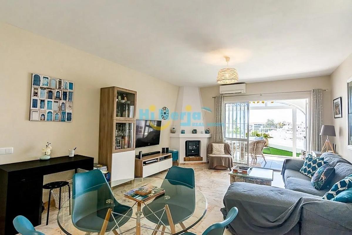Venta de piso en Avda Pescia - Ctra de Frigiliana, Nerja
photo 4