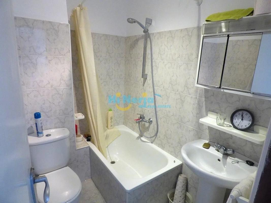 Venta de piso en Avda Pescia - Ctra de Frigiliana, Nerja
photo 5