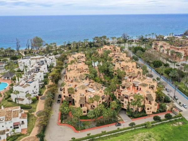Mieszkanie na sprzedaż w  Avenida del Mediterráneo, Marbella photo 1