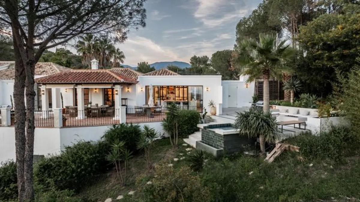 Venta de chalet independiente en El Madroñal, 96, Benahavís
photo 2