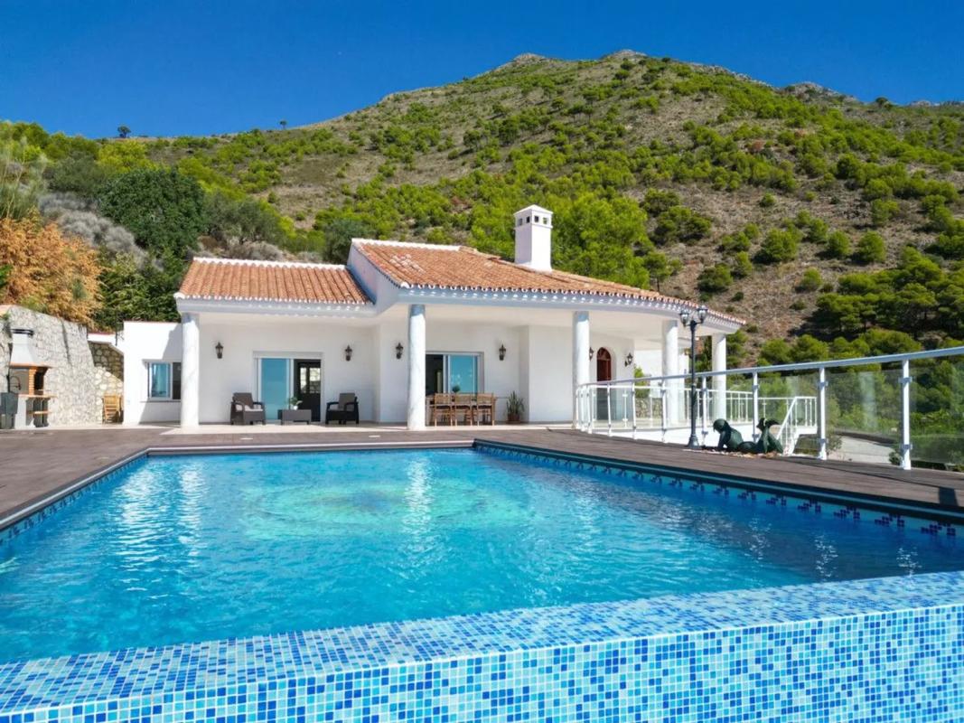 Venta de chalet independiente en Urbanización Alta Verde, Mijas
photo 1