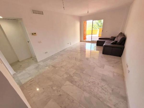Mieszkanie na sprzedaż w  Urbanización Reserva los Granados, Marbella photo 4
