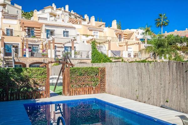 Wolnostojąca willa na sprzedaż w Calle Agata, Mijas photo 1