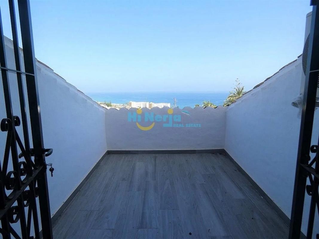 Sprzedaż niezależnego domku jednorodzinnego w Avda Pescia - Ctra de Frigiliana, Nerja photo 5