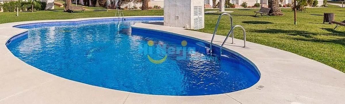 Продажа отдельного шале в Avda Pescia - Ctra de Frigiliana, Нерха photo 2