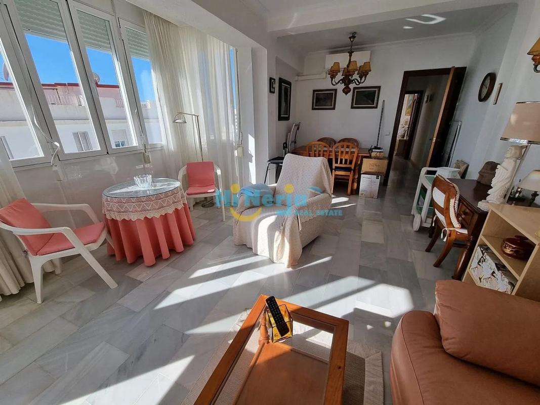 Venta de piso en Avda Pescia - Ctra de Frigiliana, Nerja
photo 2