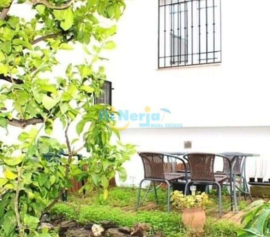 Продажа дуплекса на Avda Pescia - Ctra de Frigiliana, Нерха photo 2