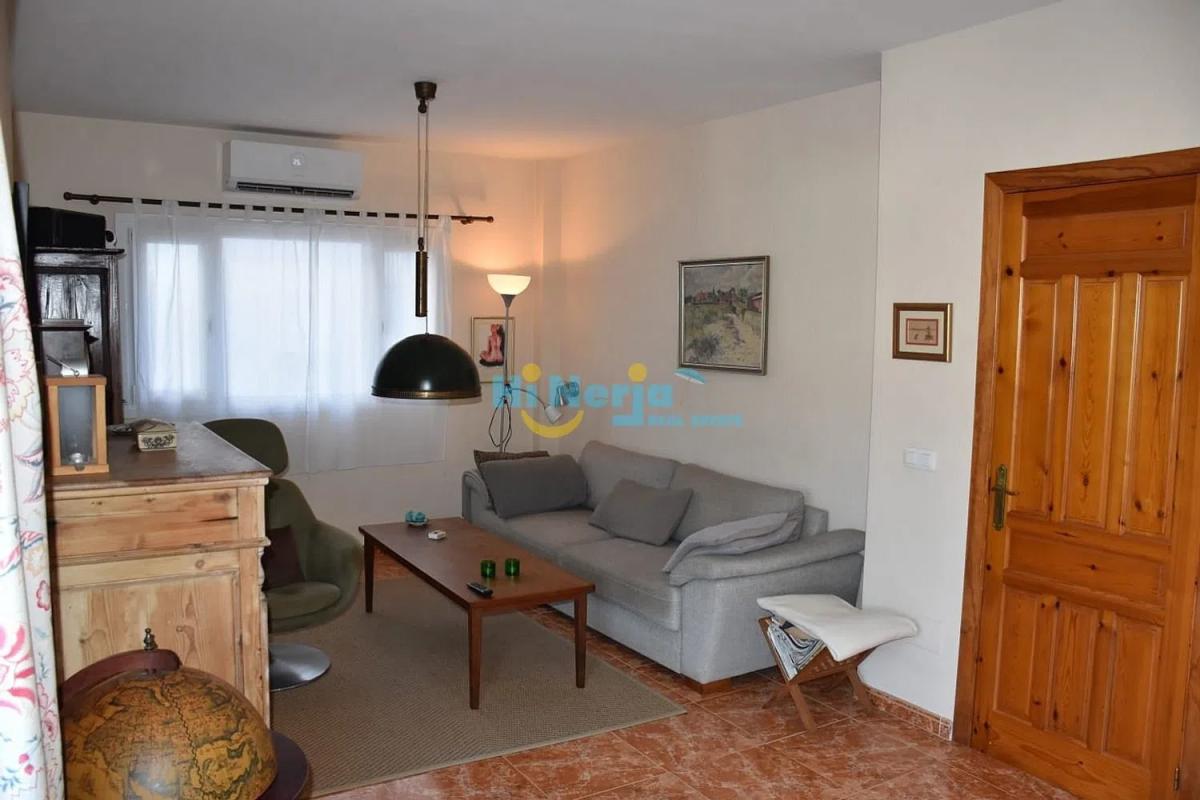 Продажа дуплекса на Avda Pescia - Ctra de Frigiliana, Нерха photo 4