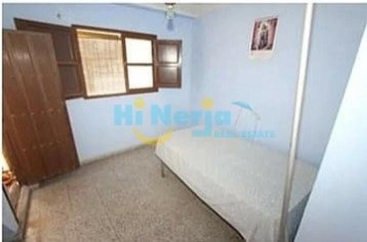 Sprzedaż niezależnego domku jednorodzinnego w Avda Pescia - Ctra de Frigiliana, Nerja photo 2