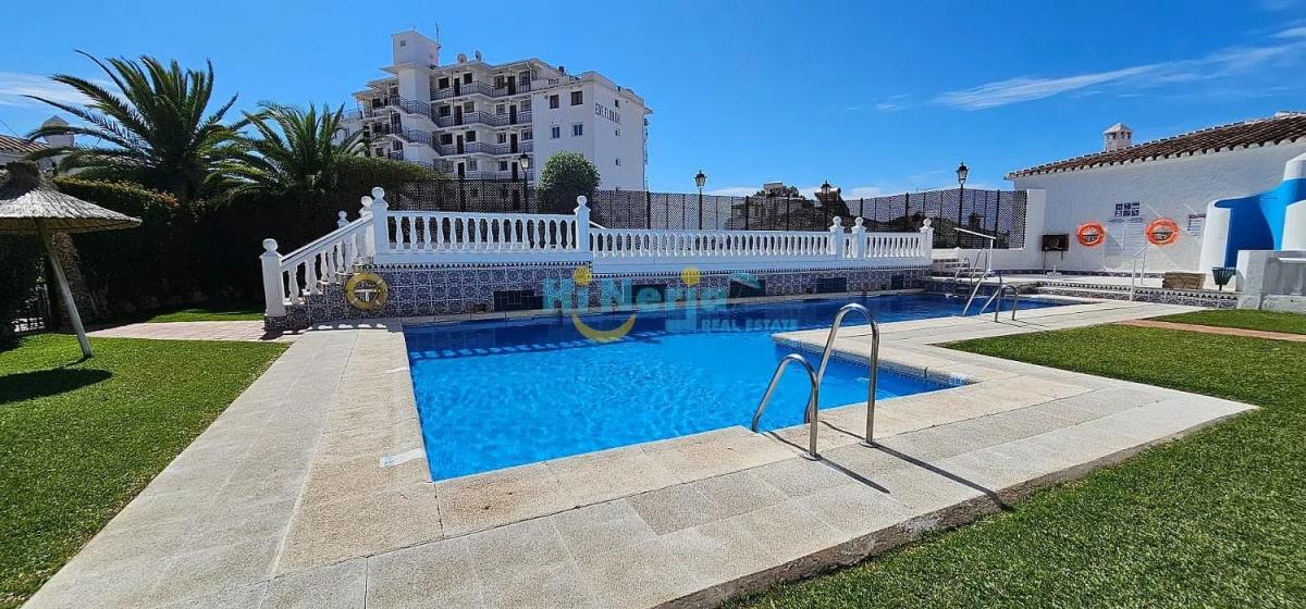 Sprzedaż niezależnego domku jednorodzinnego w  Avda Pescia - Ctra de Frigiliana, Nerja photo 3