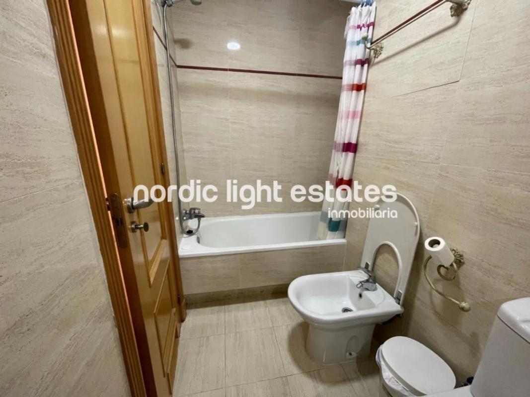 Venta de piso en Avda Pescia - Ctra de Frigiliana, Nerja
photo 3