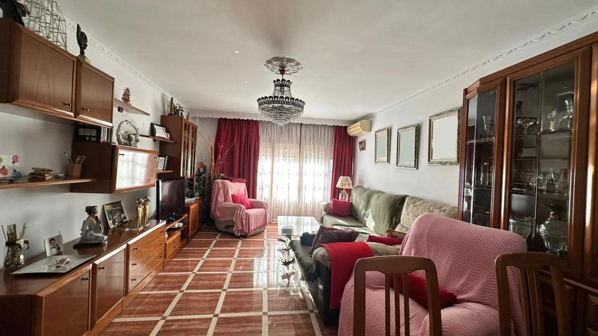 Продажа квартиры на Calle Rafael Quintana Rosado, Торремолинос
photo 1