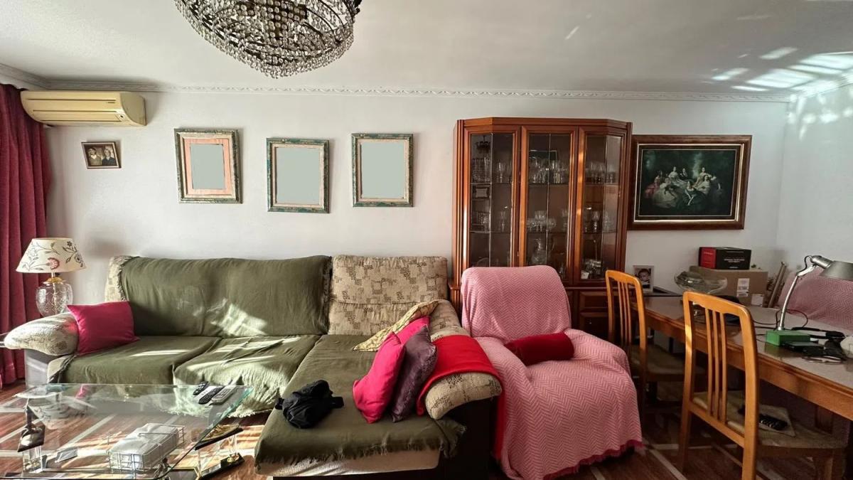 Продажа квартиры на Calle Rafael Quintana Rosado, Торремолинос
photo 2