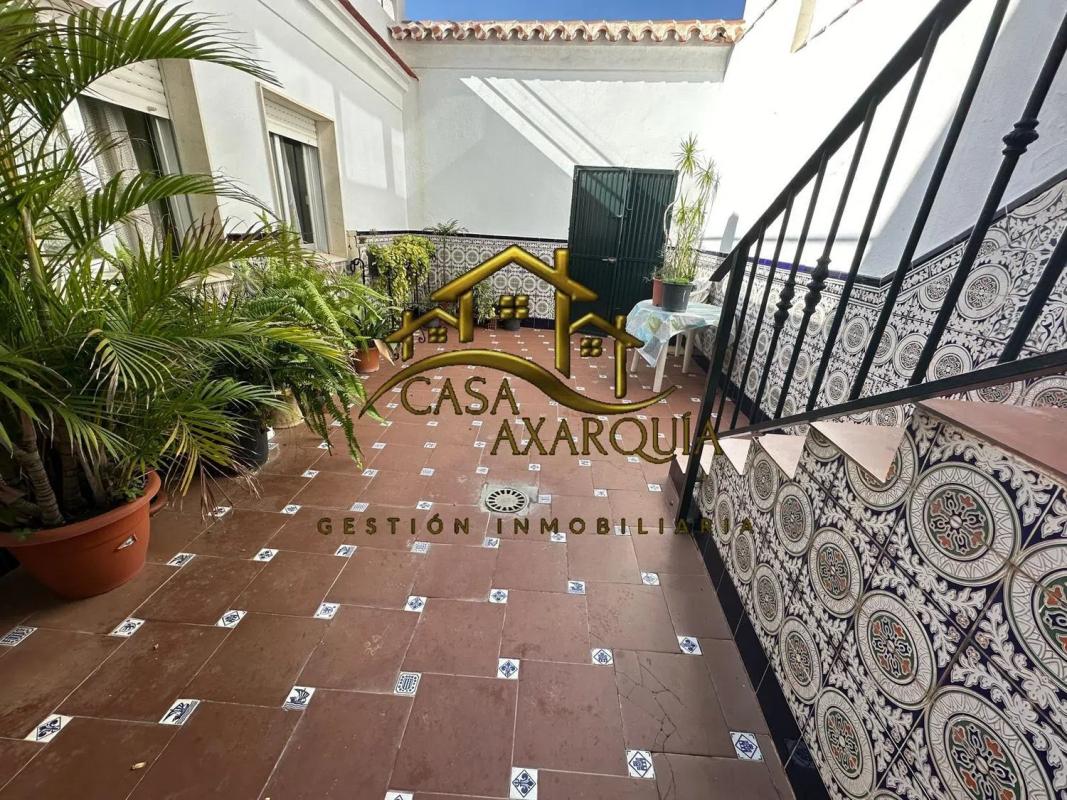 Продажа отдельного шале в Calle Santo Sepulcro, Велес-Малага photo 1