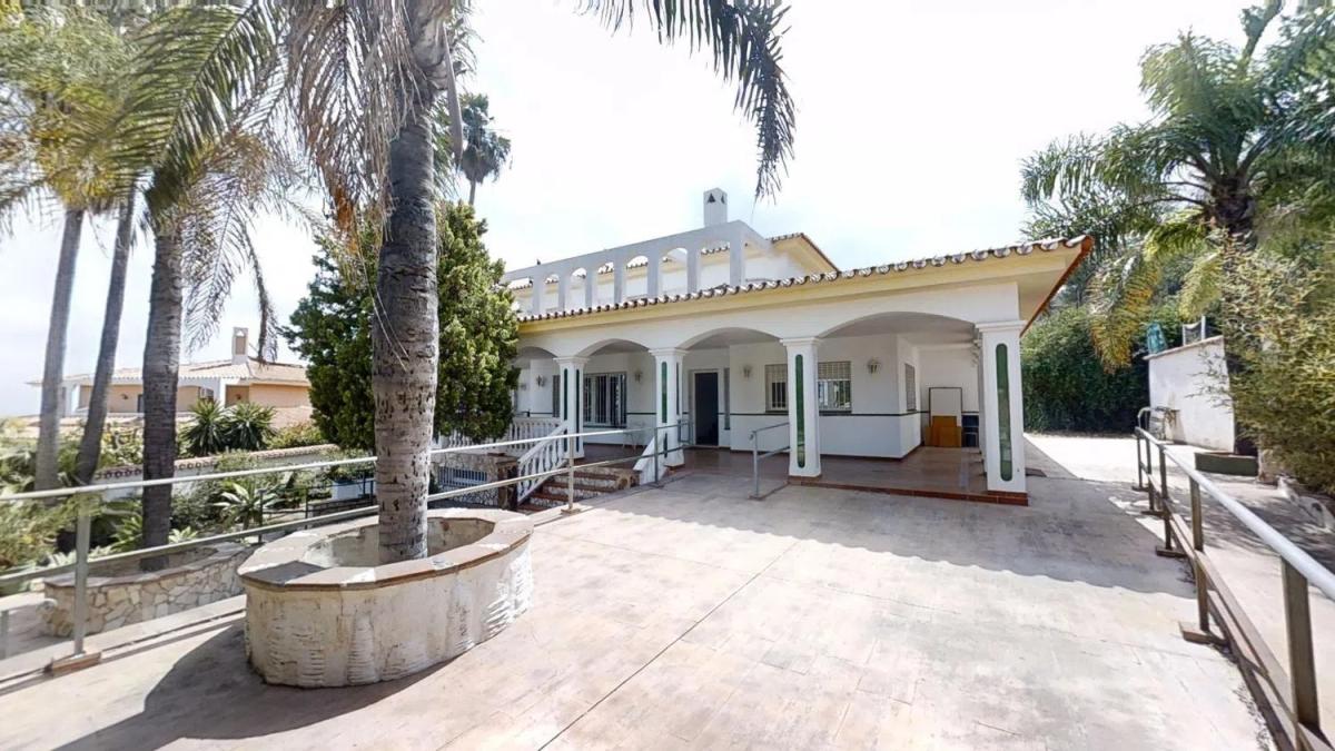 Venta de chalet independiente en Calle Pajarete, 123, Alhaurín de la Torre
photo 2