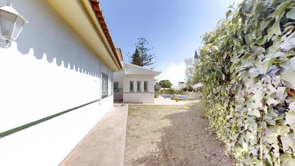 Chalet independiente en venta en  Calle Pajarete, 123, Alhaurín de la Torre photo 3