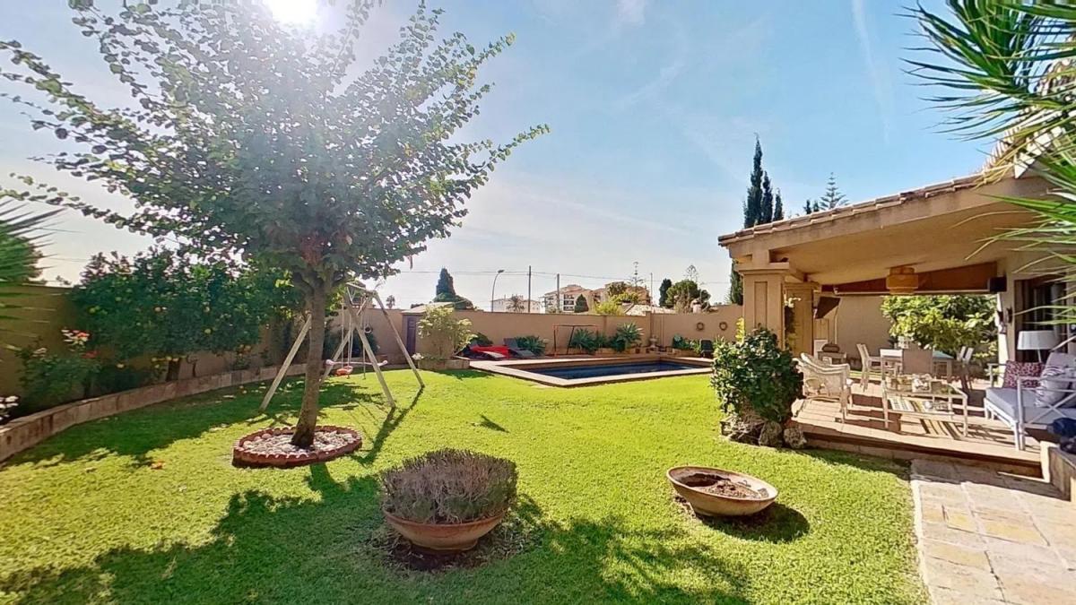 Venta de chalet independiente en El Pinillo, Torremolinos
photo 1