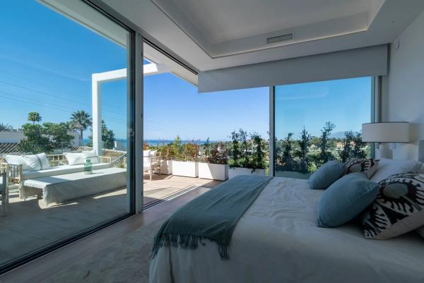 Wolnostojąca willa na sprzedaż w Barrio Valdeolletas-Las Cancelas-Xarblanca, Marbella photo 1