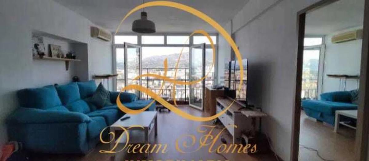 Продажа квартиры на Calle Alcalde Juan Barranquero, Велес-Малага
photo 1
